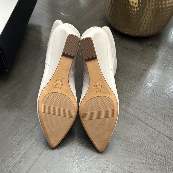 NATURALIZER Dario Wedge Booties (WIDE) - Picture 3 of 10